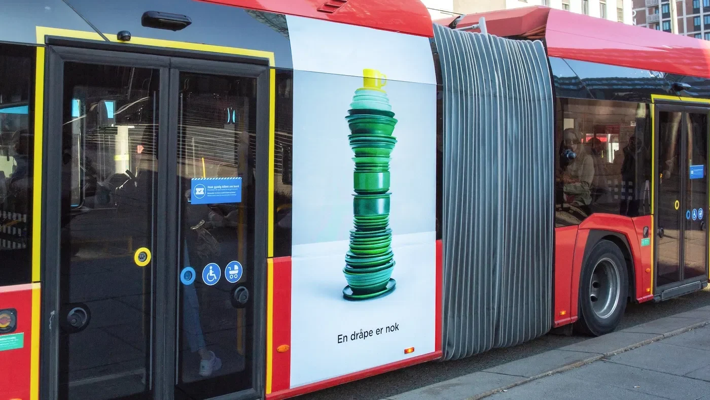 Zalo ad on the side of a bus